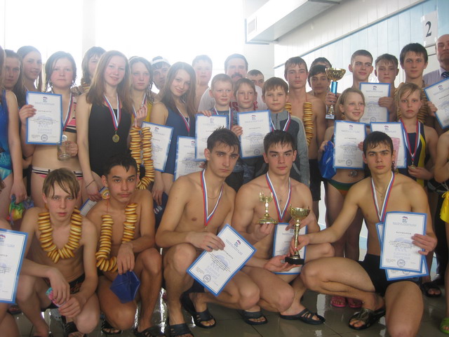 В спортивном комплексе "Дельфин" состоялся чемпионат района по плаванию